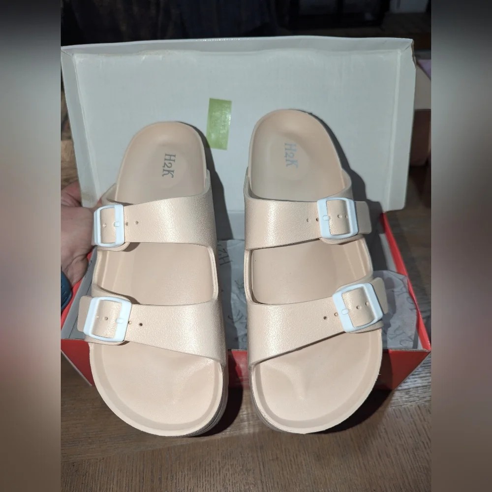 Nude platform foam 2 strap Sandals size 11